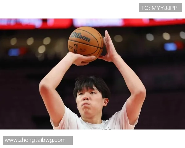 中国球员NBA夏季联赛首秀表现抢眼砍下12分展现无限潜力